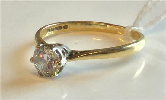 Solitaire diamond ring
